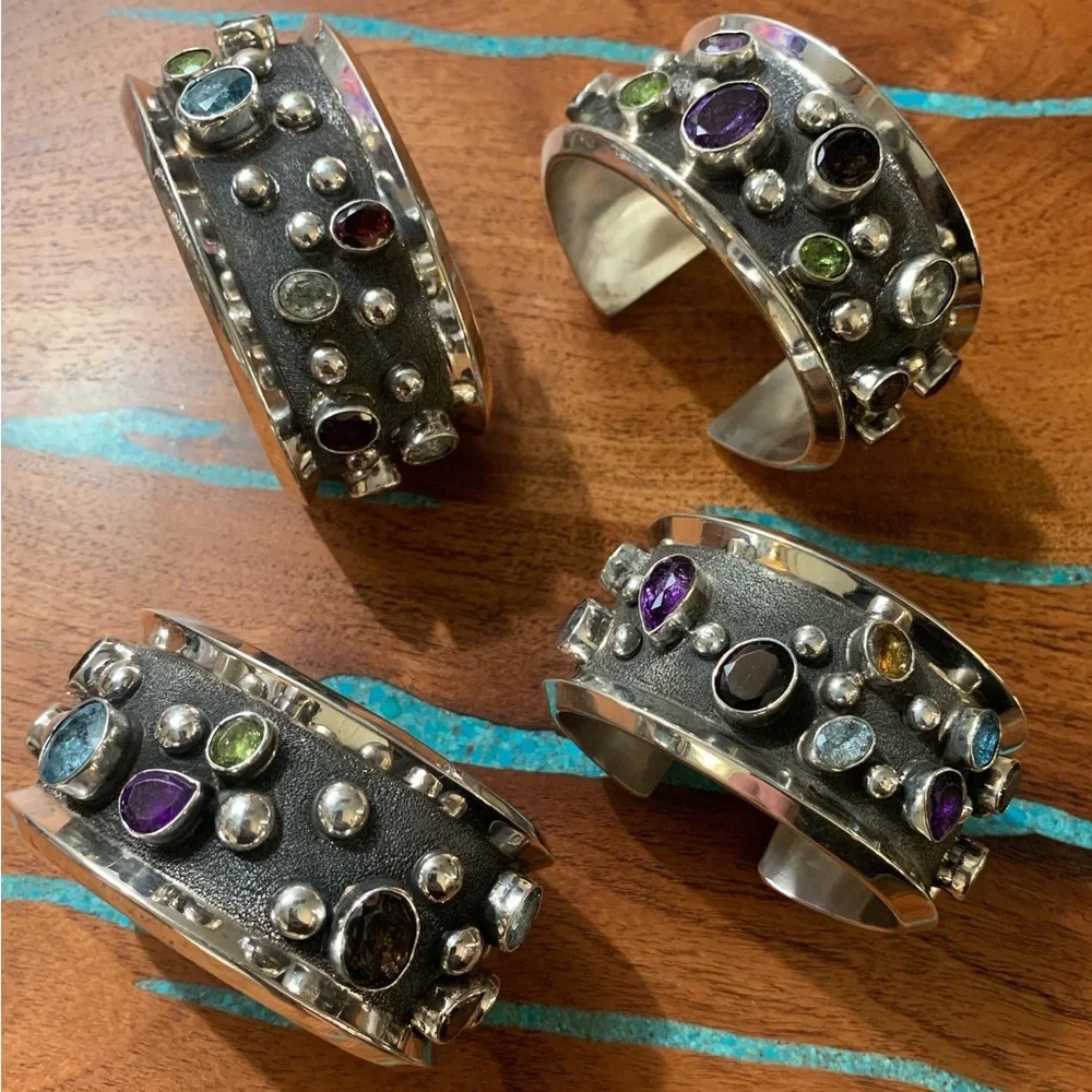 Stunning Chimney Butte Cuffs 🥰 - Picture 3 of 4